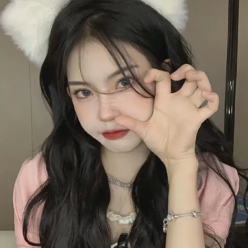 摄影师贝尔蒂与海豚零距离